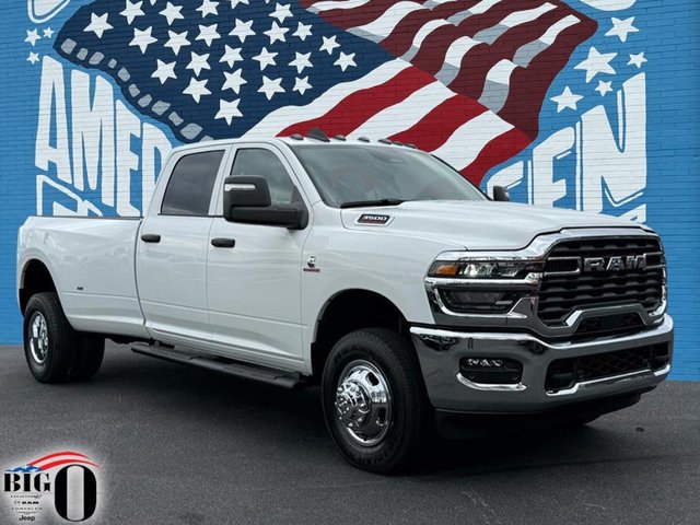 2026 RAM 3500 Tradesman Crew Cab 4x4 8' Box