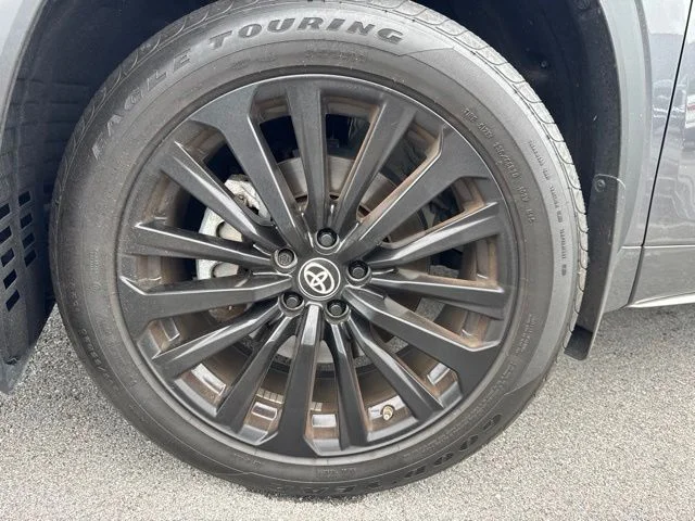 Used 2024  Toyota XSE image 27