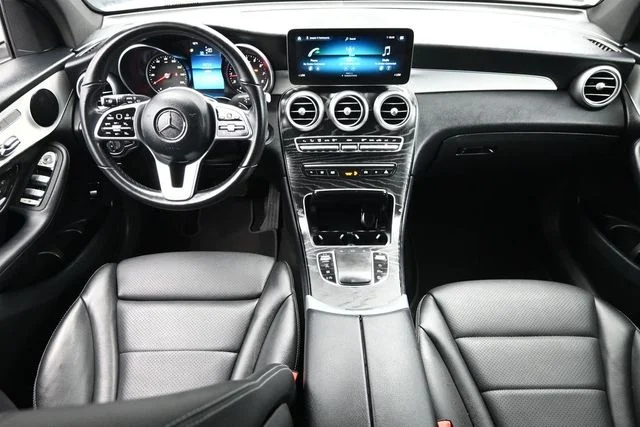 Used 2022 White Mercedes-Benz GLC 300 image 11
