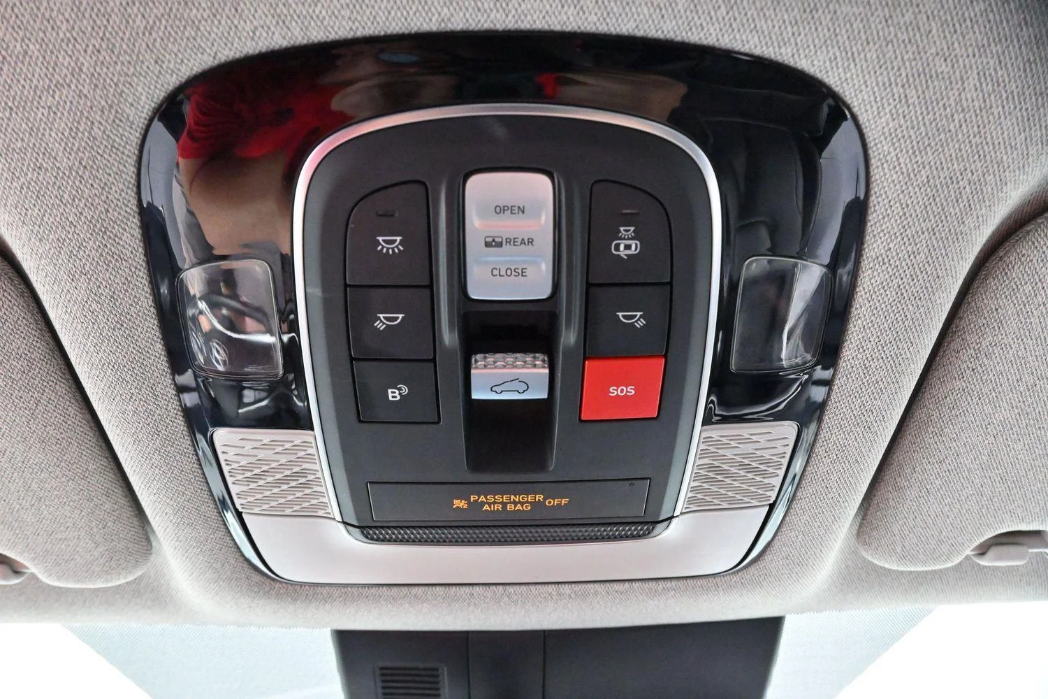 Used 2023 Hyper White Hyundai Limited image 30