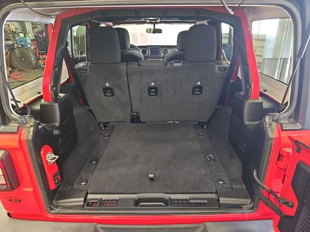 Used 2023 Red Jeep Sport S image 12