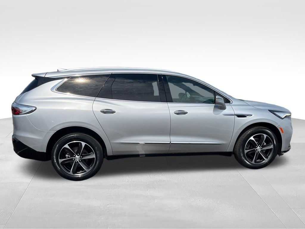 Used 2022 Silver Buick Essence image 6