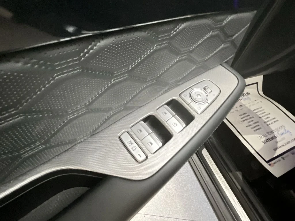 Used 2020 White Hyundai Limited image 17