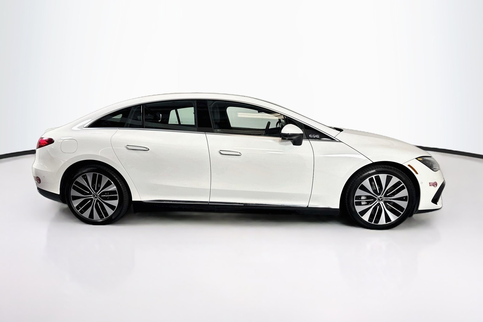 Certified Used 2024 Polar White Mercedes-Benz EQE 350 image 4