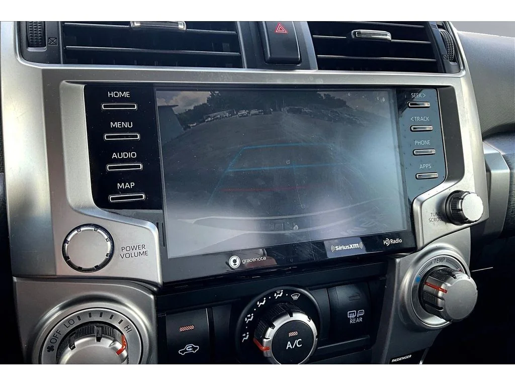 Used 2021  Toyota SR5 Premium image 15