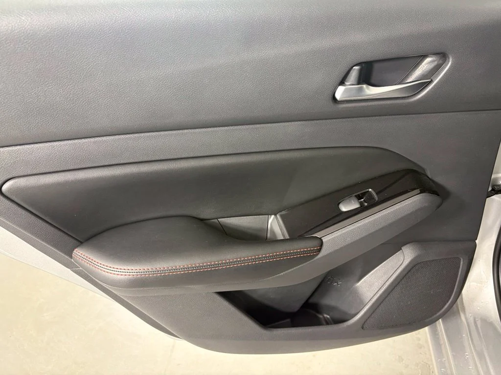 Used 2024 Silver Nissan 2.5 SR image 32
