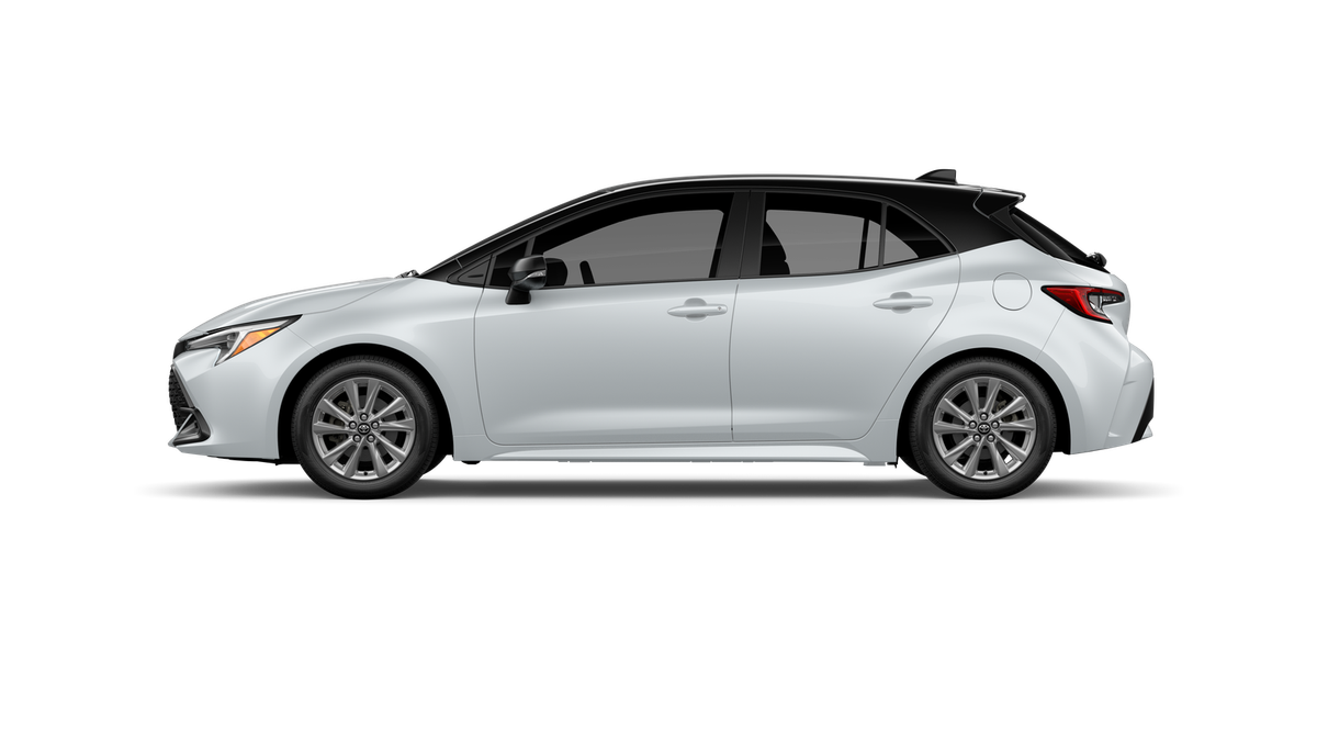 New 2027 Wind Chill Pearl with Black roof Toyota SE image 4