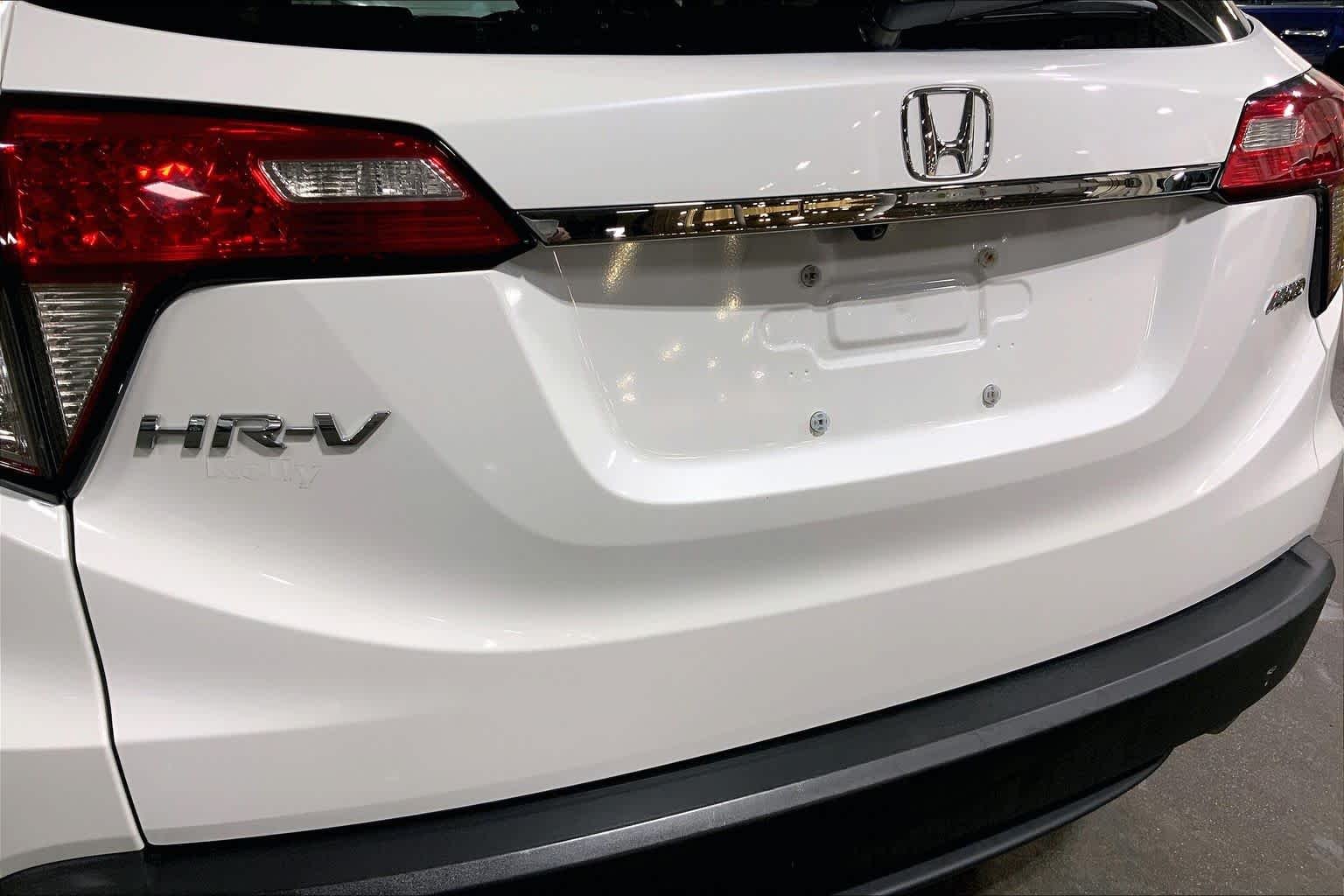 Used 2022 Platinum White Pearl Honda EX image 31