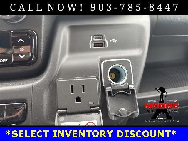 New 2026 Bright White Clearcoat RAM Tradesman image 23
