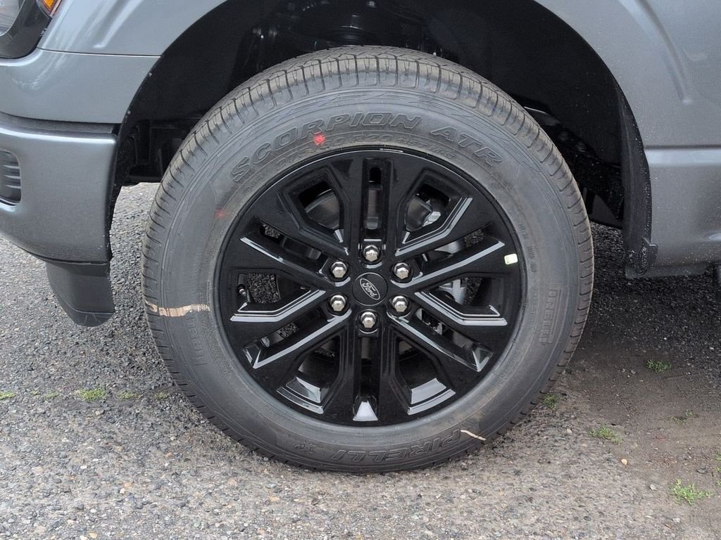 New 2026 Carbonized Gray Metallic Ford XLT image 65