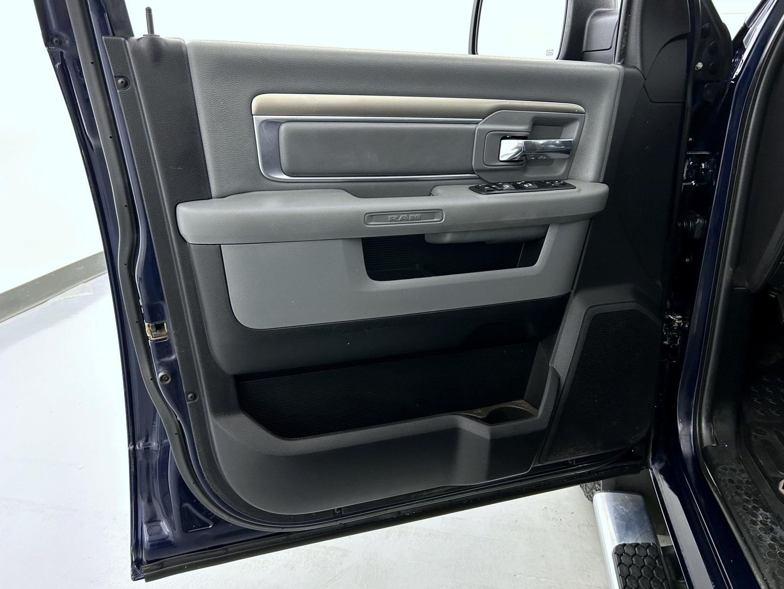 Used 2018 Blue Ram Big Horn image 9
