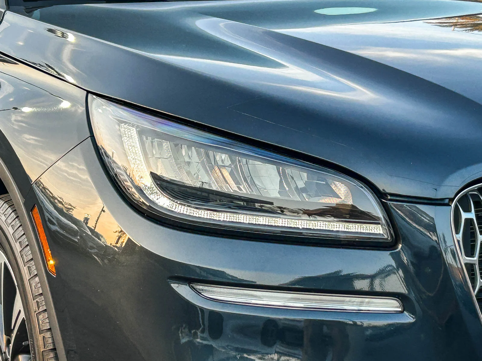 Used 2020 Blue Lincoln Reserve image 4