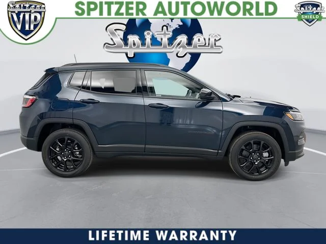 New 2026 Fathom Blue Pearl-Coat Exterior Paint Jeep Latitude image 10