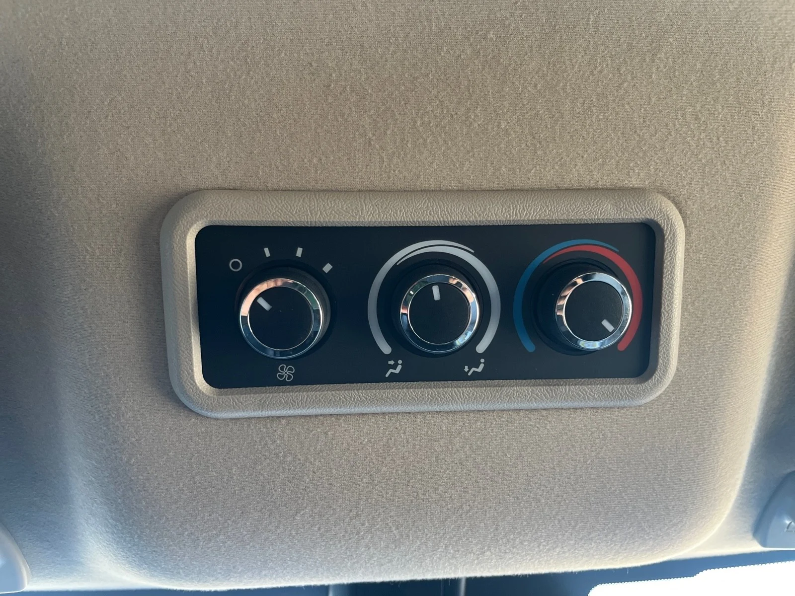 Used 2024 Summit White Chevrolet LT 3500 image 16