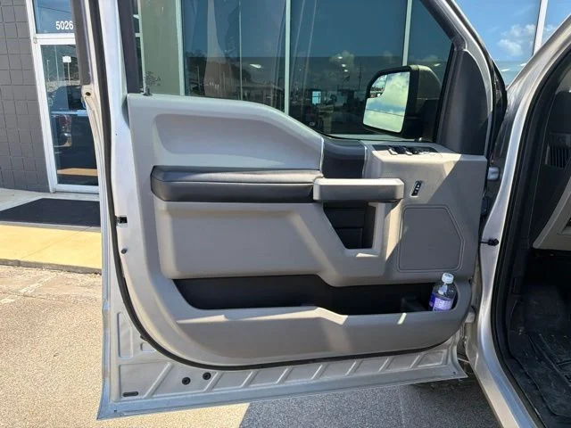 Used 2018 Silver Ford XLT image 9