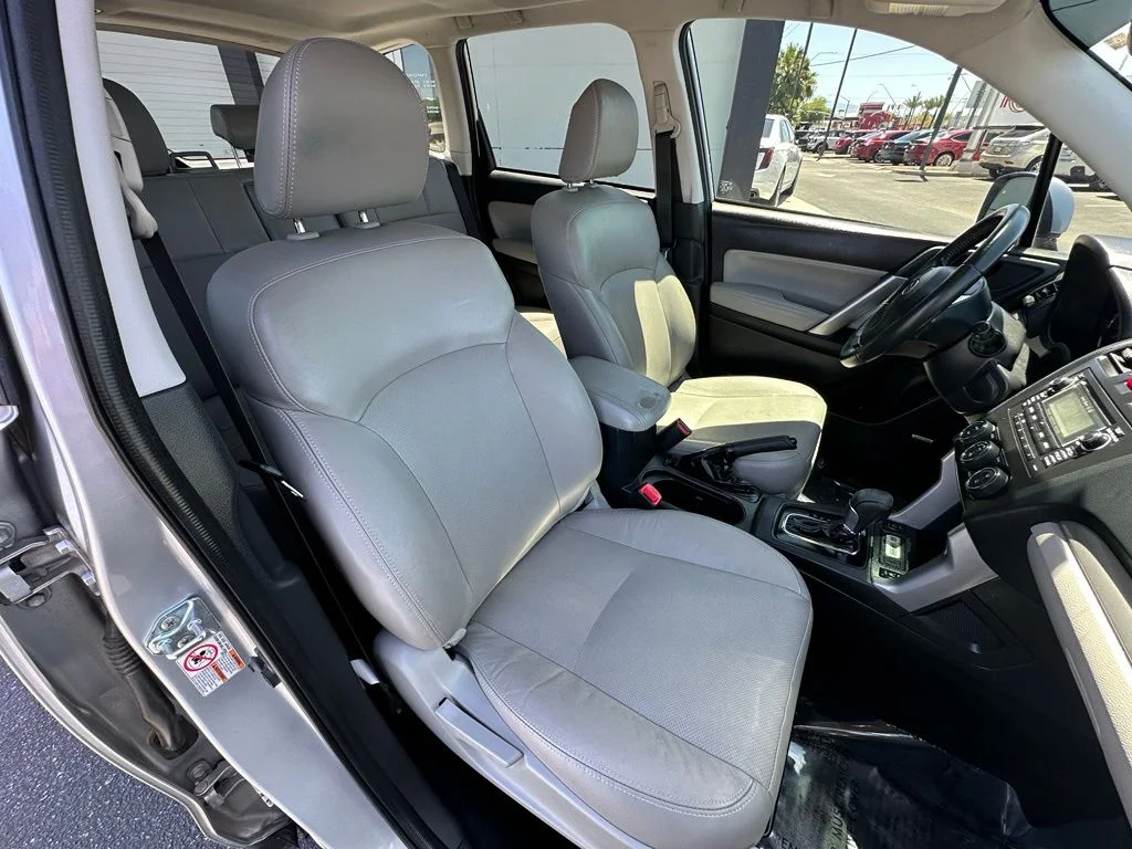 Used 2015 Silver Subaru 2.5i Touring image 21