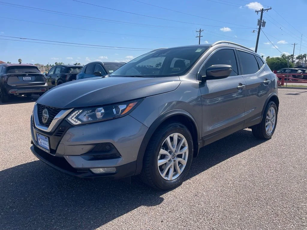 Used 2022 Gray Nissan SV image 3