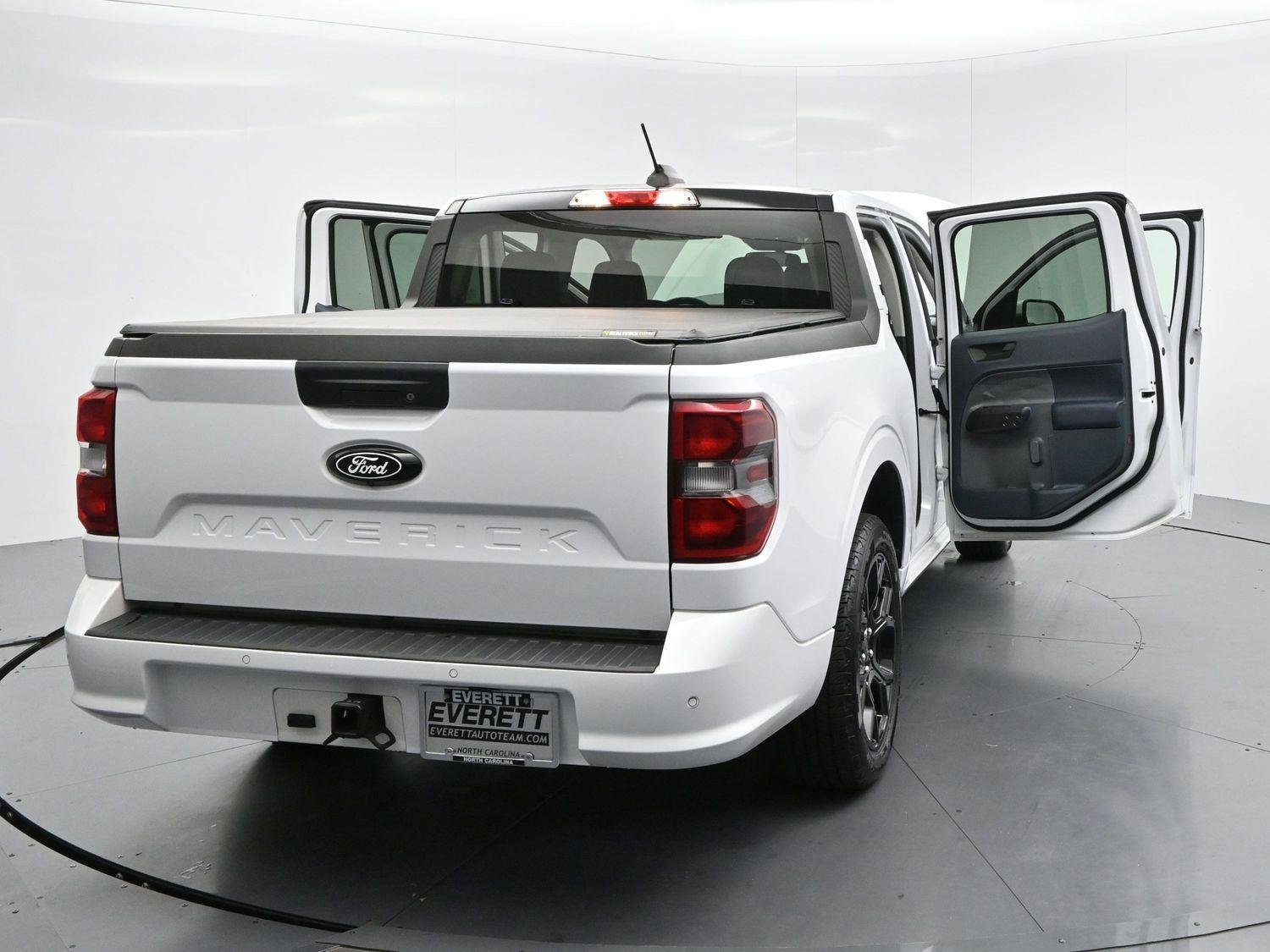 Used 2025 Oxford White Ford Lobo Standard image 38