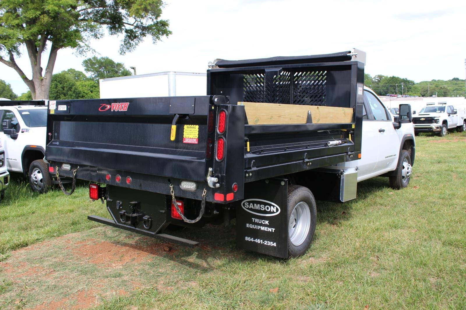New 2026 Summit White GMC Pro image 6
