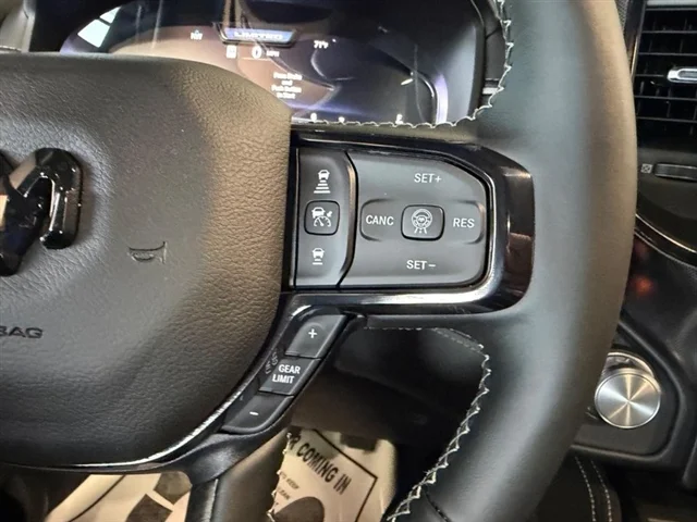 New 2026 Diamond Black Crystal Pearl-Coat Exterior Paint RAM Limited image 13