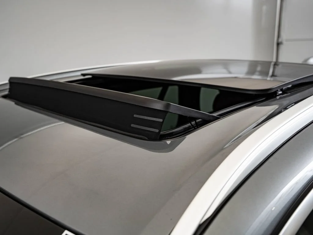 Used 2024 Skyscraper Grey Metallic BMW xDrive40i image 14