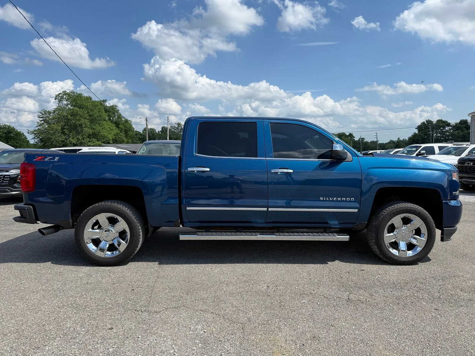 Used 2018 Blue Chevrolet LTZ image 10