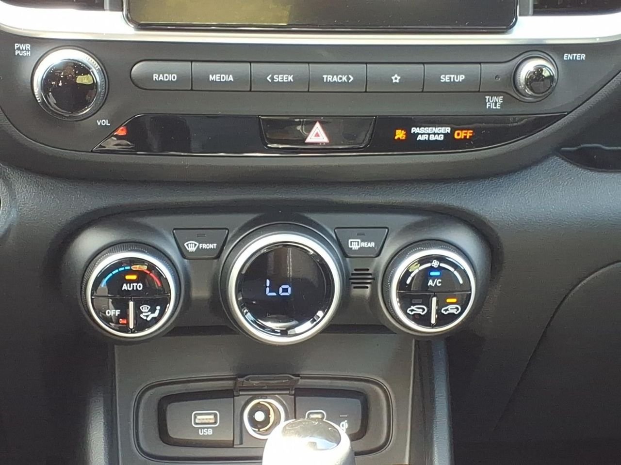 New 2026 Onyx Black Hyundai SEL image 18