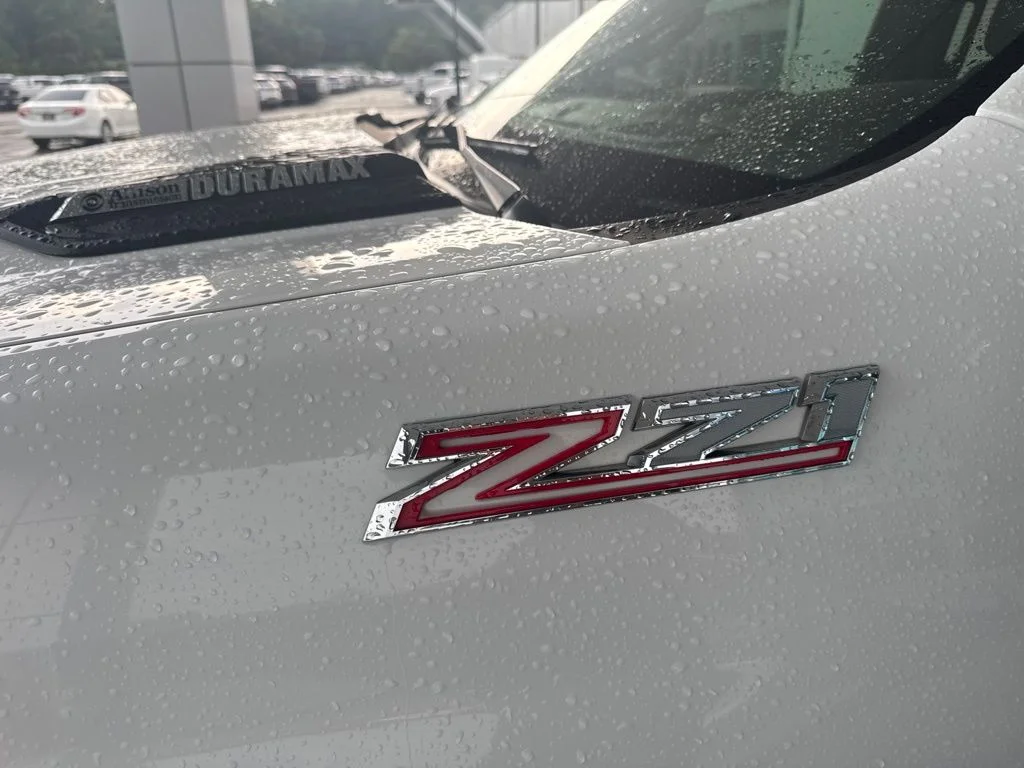 Used 2020 White Chevrolet LTZ image 10
