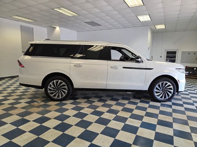 Used 2025 White Lincoln Black Label image 8