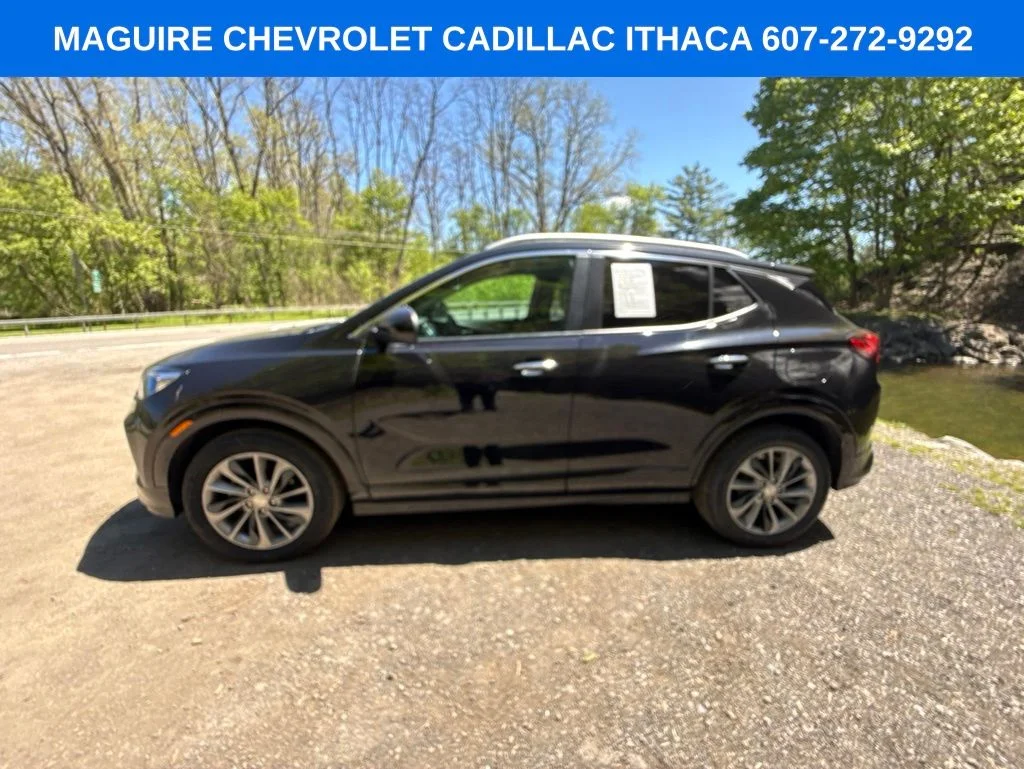 Used 2023 Black Buick Select image 4