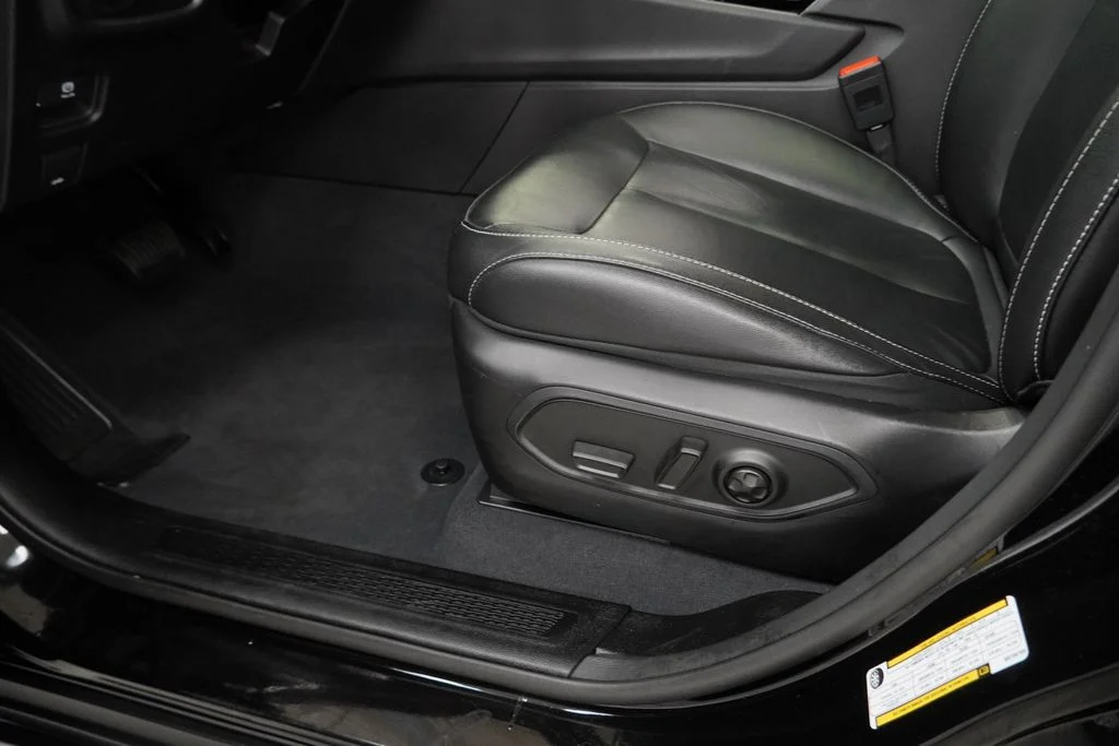 Used 2022 Black Jeep 4xe image 44