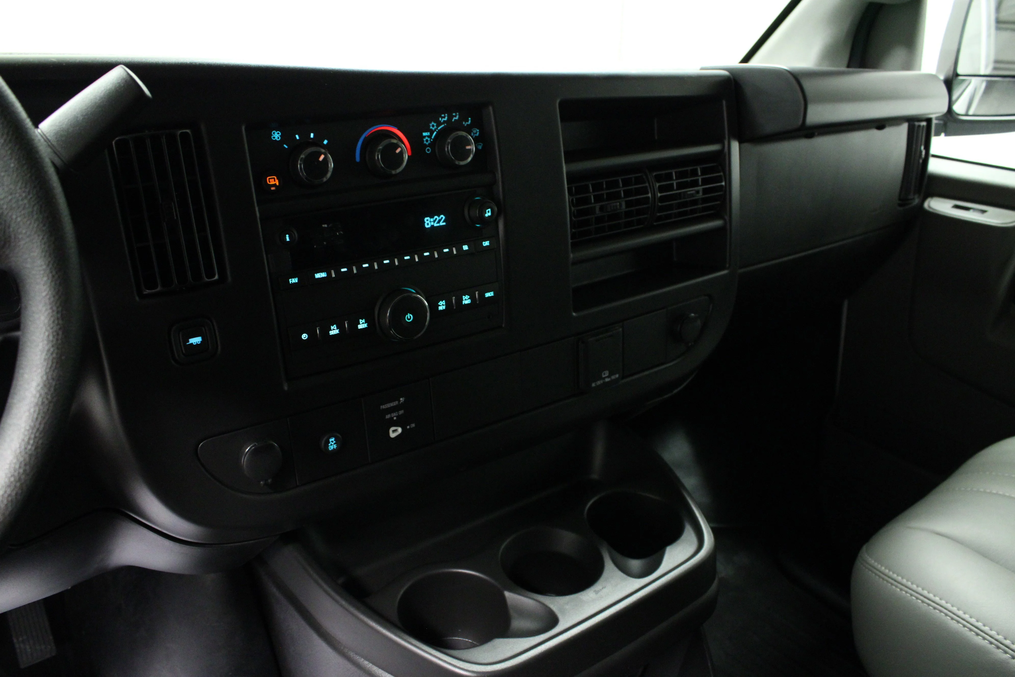 New 2026 Summit White GMC Work Van image 18