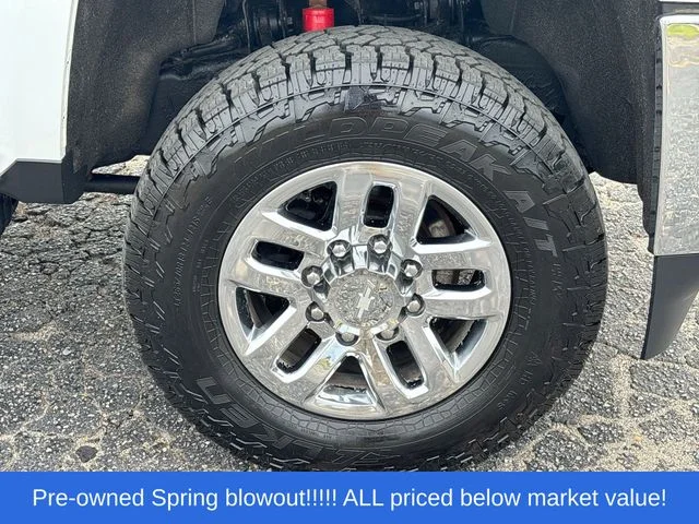 Used 2019 White Chevrolet LTZ image 12