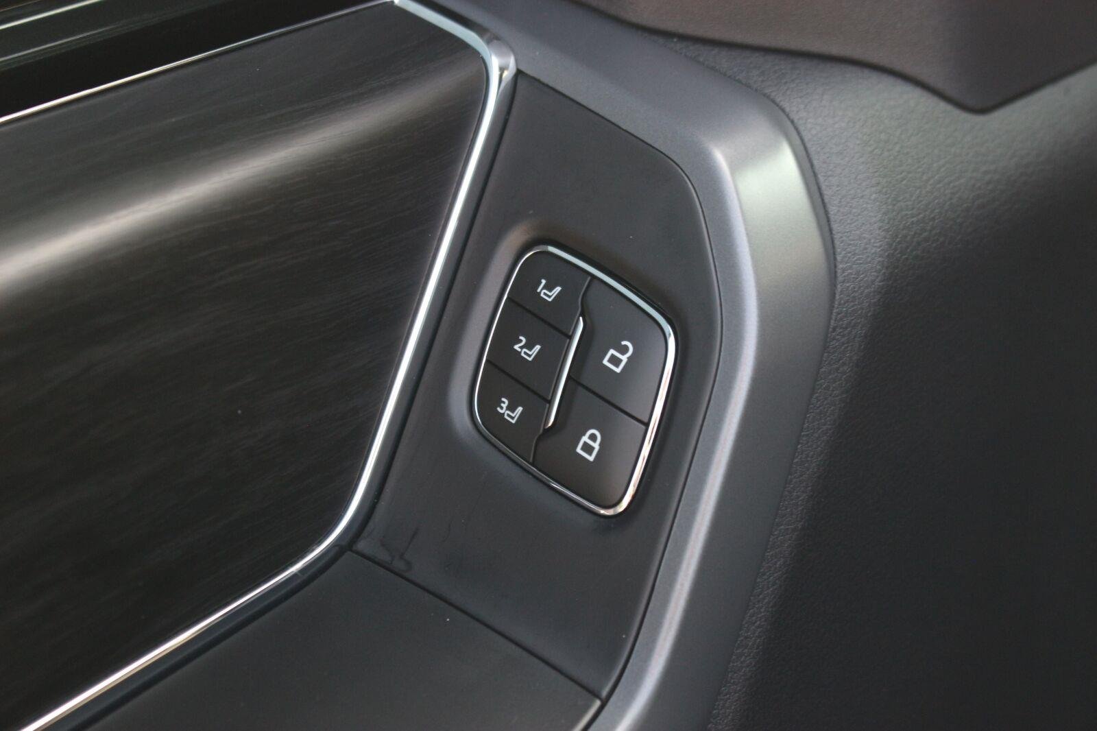 Used 2026 Silver Ford LARIAT image 16