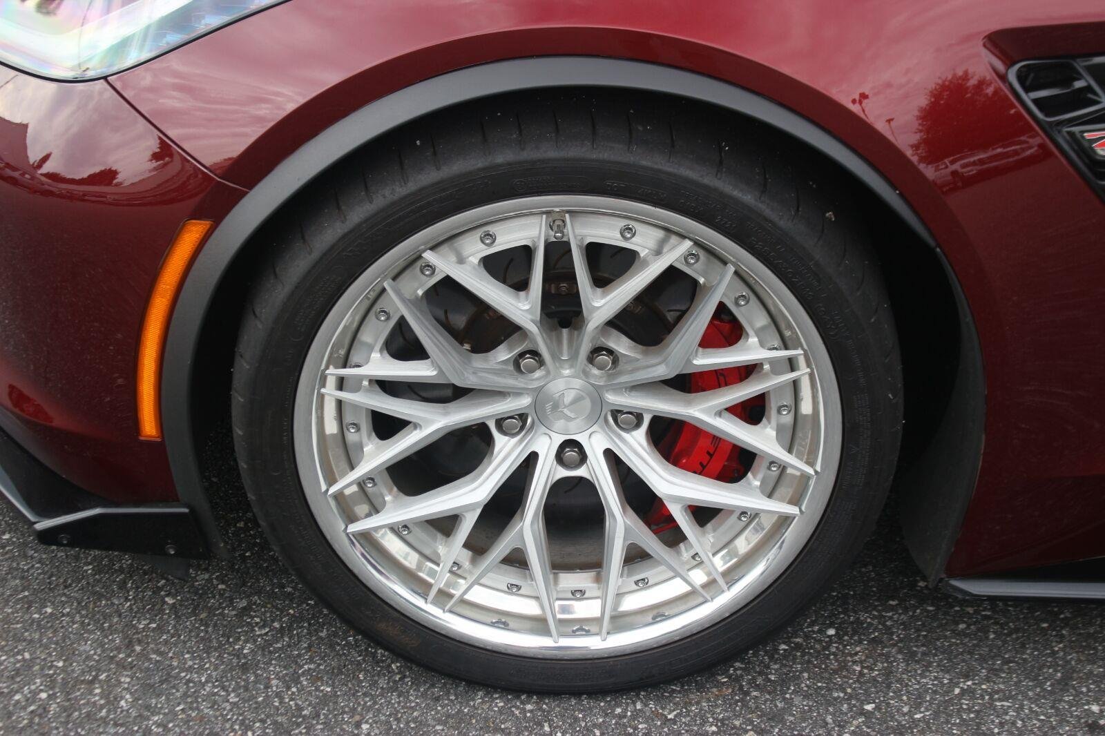 Used 2019 LONG BEACH RED METALLIC TINTCOAT Chevrolet Z06 2LZ image 41