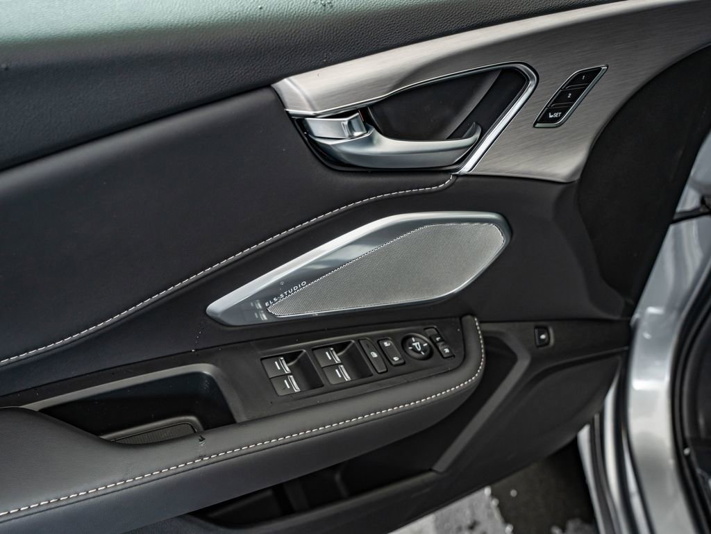 New 2026 Solar Silver Metallic Acura Technology Package image 18