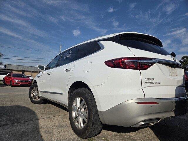 Used 2020 Summit White Buick Essence image 3