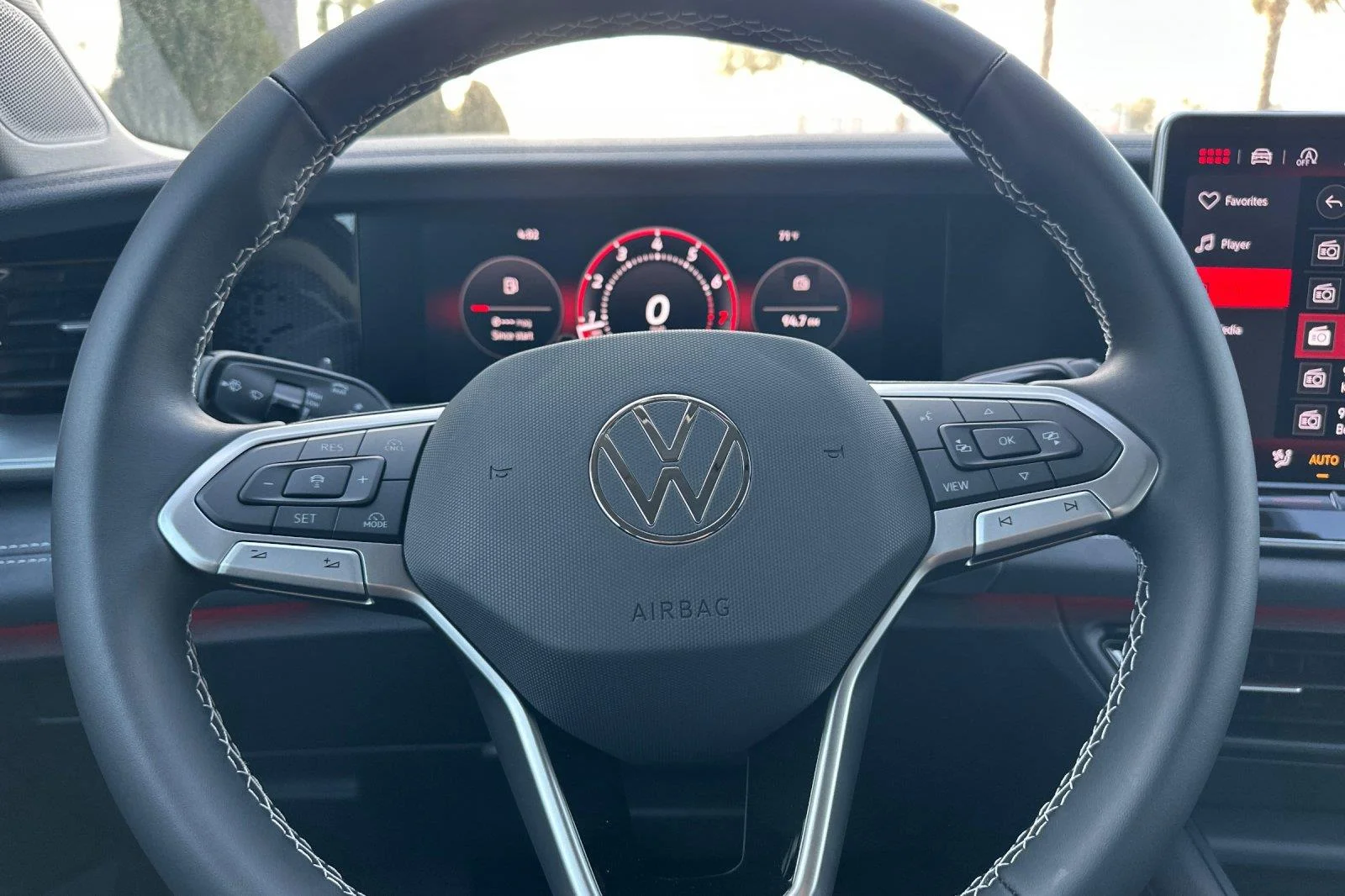New 2026 Monterey Blue Pearl Volkswagen SE image 22