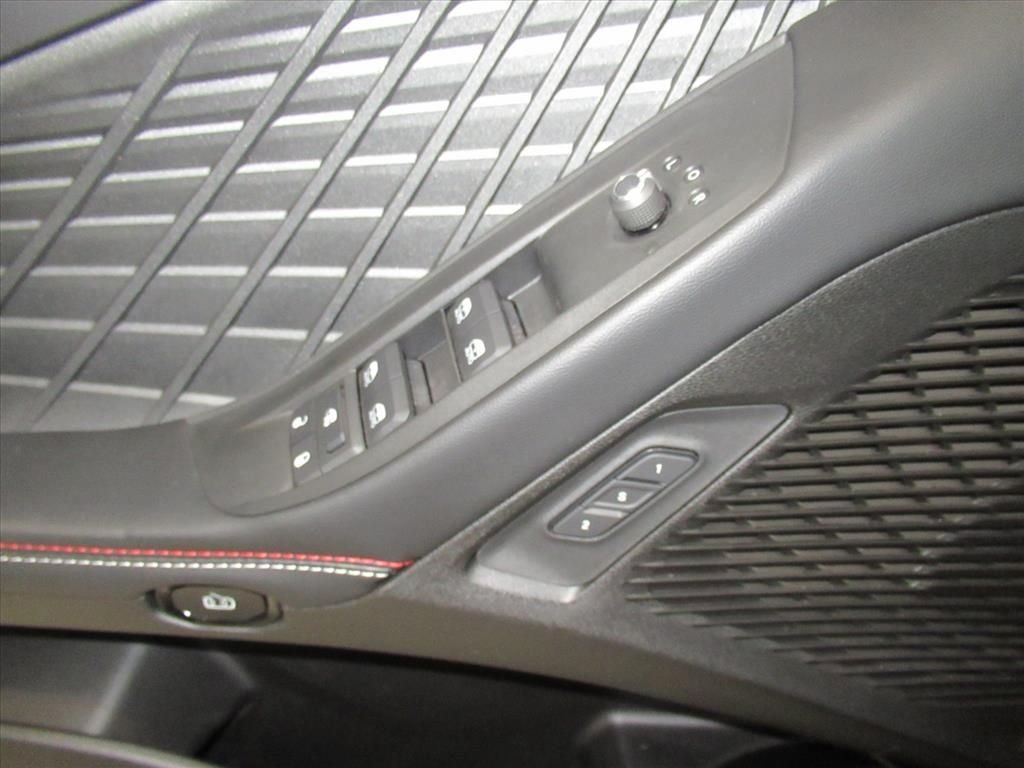 New 2026 Diamond Black Crystal Pearlcoat Dodge R/T image 20