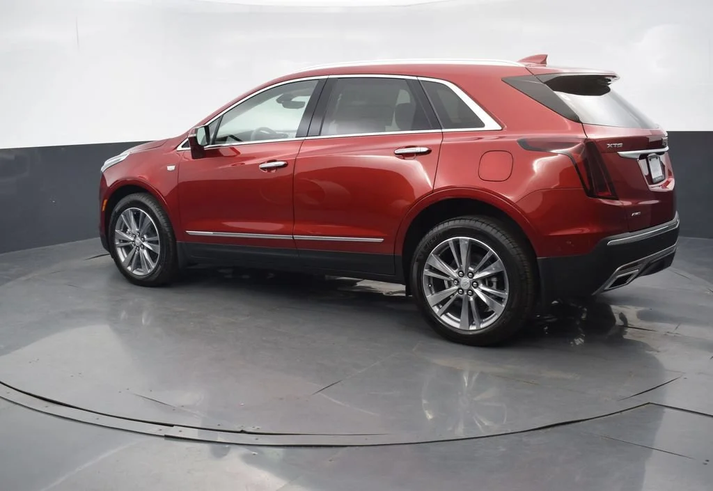2026 Cadillac XT5 Premium Luxury - Photo 3