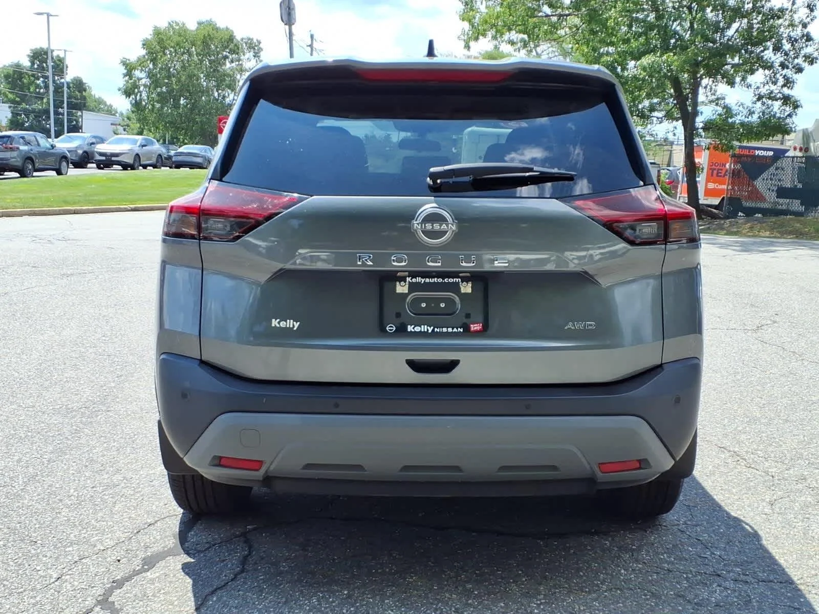 Certified Used 2023 Gun Metallic Nissan S image 6