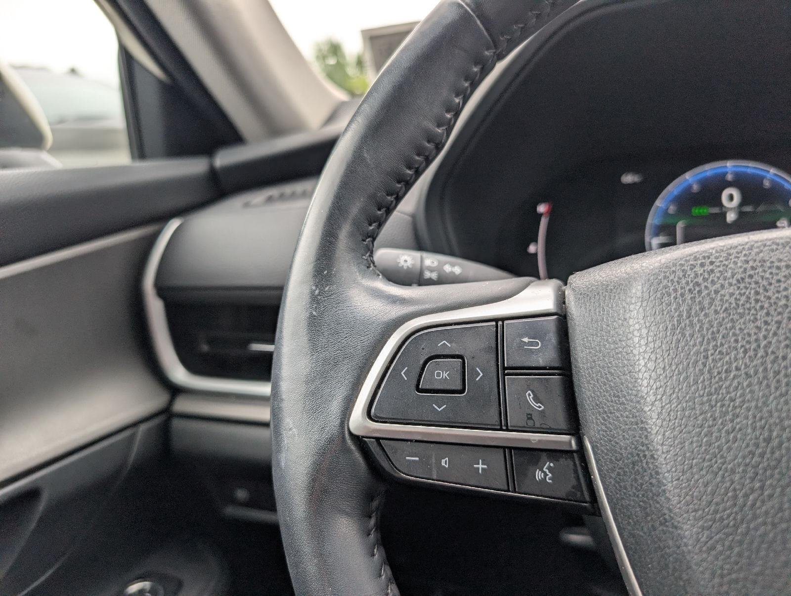 Used 2024 Coastal Cream Toyota XLE image 12