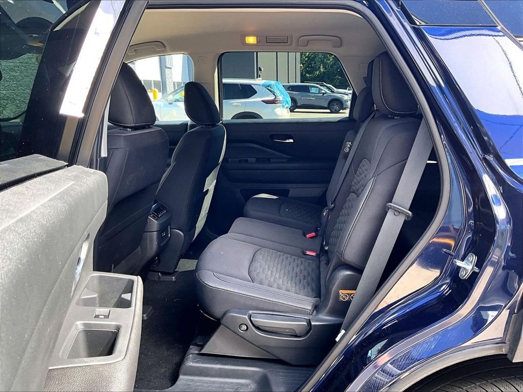 Used 2022 Blue Nissan S image 14