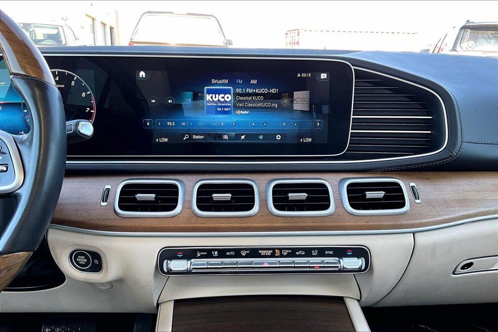 Used 2022 White Mercedes-Benz GLS 450 image 21