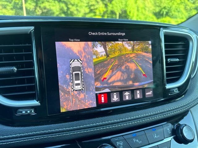Used 2021 Gray Chrysler Touring L image 21