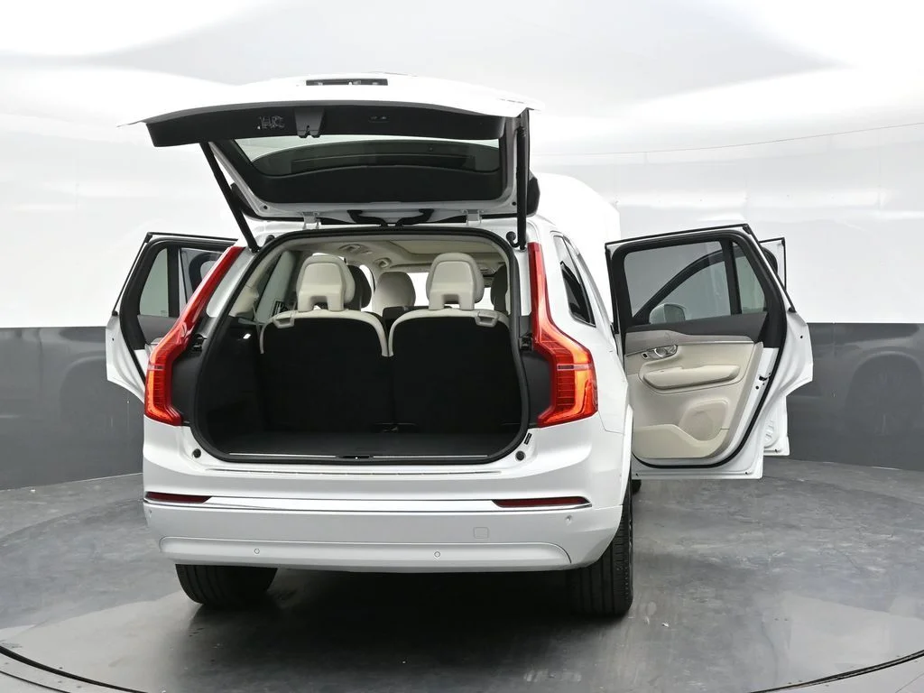 Certified Used 2025 Crystal White Volvo Plus image 44