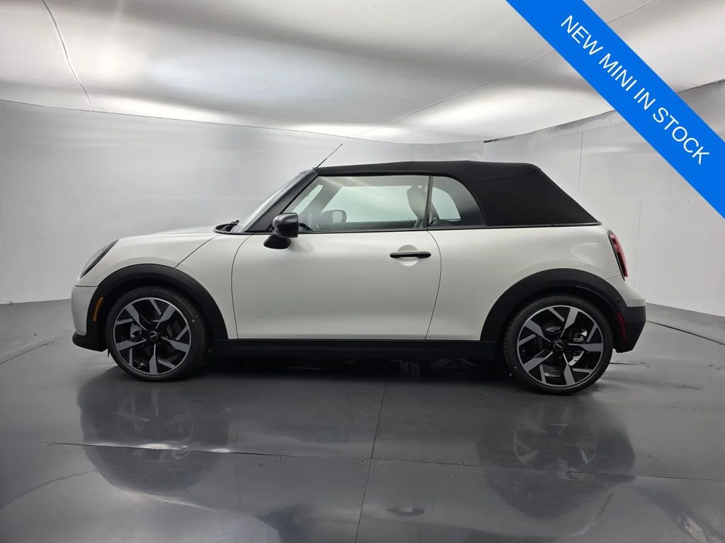 New 2026 White MINI Signature Plus image 8