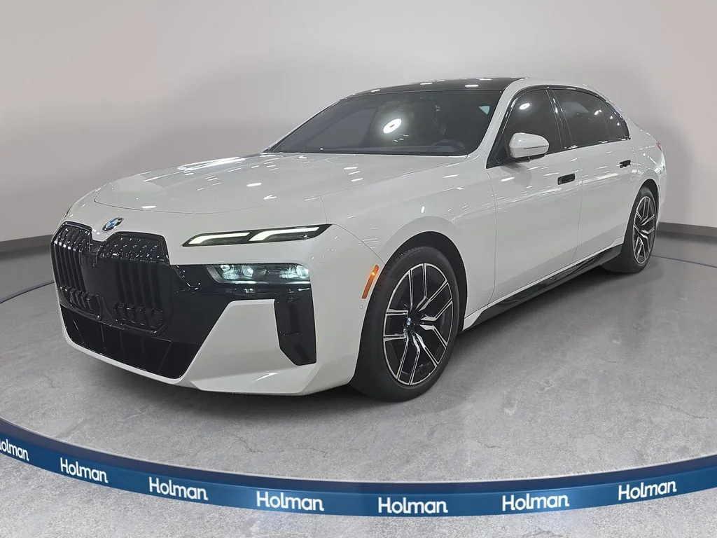 Used 2023 White Metallic BMW 740i image 1