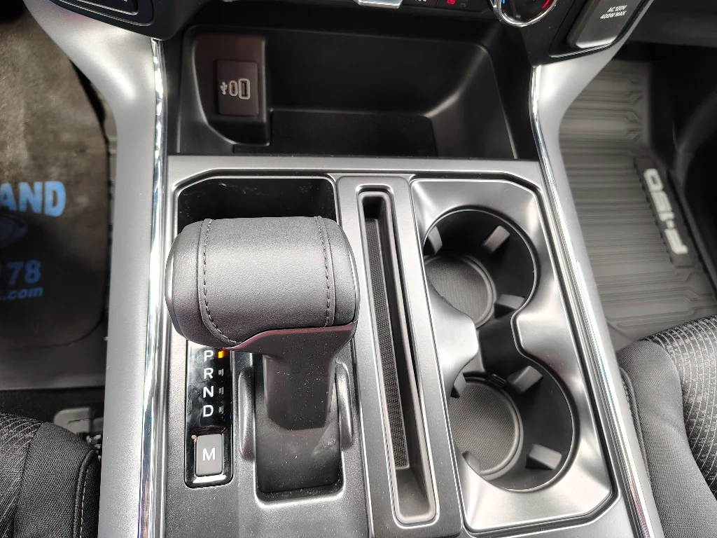 New 2026 Carbonized Gray Metallic Ford XLT image 24