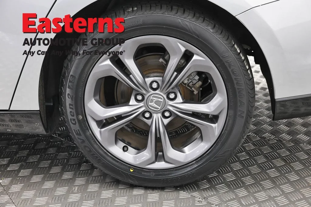 Used 2025 Silver Honda EX-L image 30